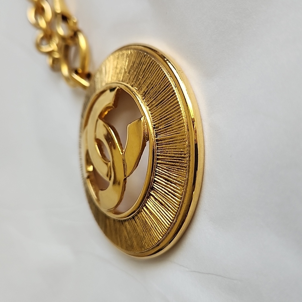 Authentic Vintage CHANEL Logo Pendant Necklace Gold - Picture 4 of 13